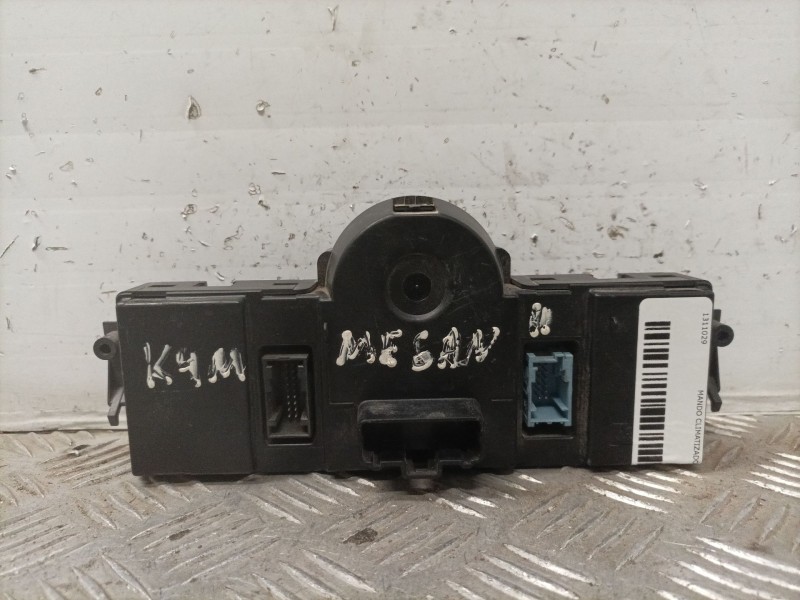 Recambio de mando climatizador para renault scenic ii emotion referencia OEM IAM   