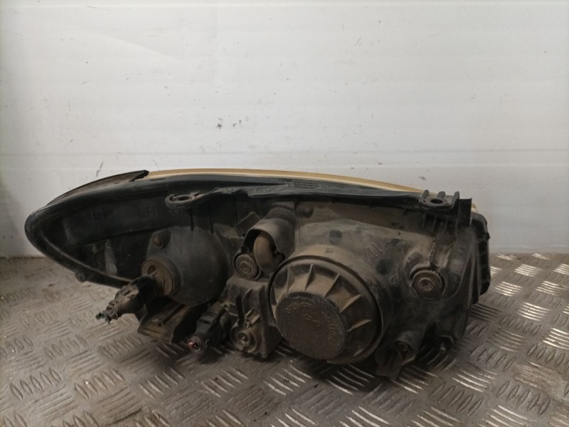 Recambio de faro izquierdo para kia cerato referencia OEM IAM   