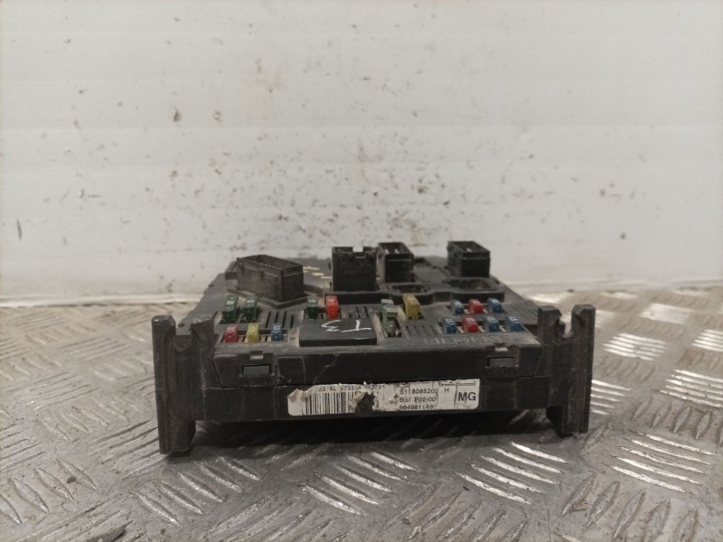 Recambio de caja reles / fusibles para citroen c3 referencia OEM IAM 9649811480 S118085200H 