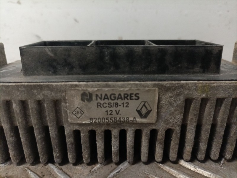 Recambio de caja precalentamiento para renault megane ii coupe/cabrio referencia OEM IAM 8200558438A  