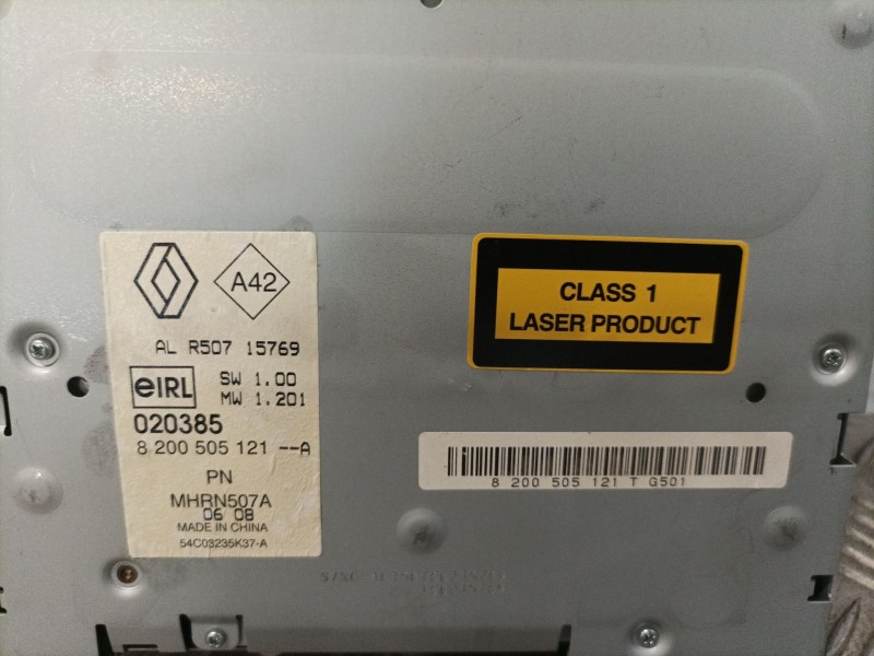 Recambio de sistema audio / radio cd para renault megane ii coupe/cabrio referencia OEM IAM 8200505121A  