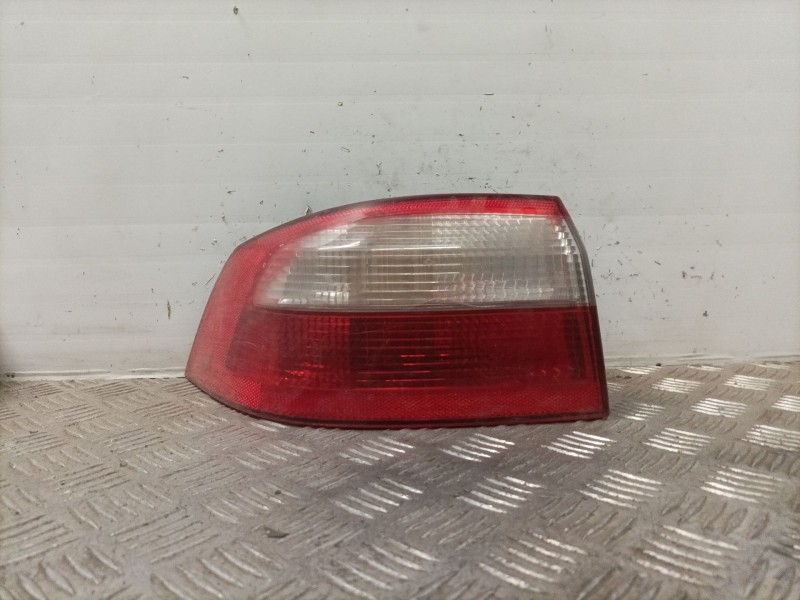 Recambio de piloto trasero izquierdo para renault laguna ii (bg0) referencia OEM IAM   