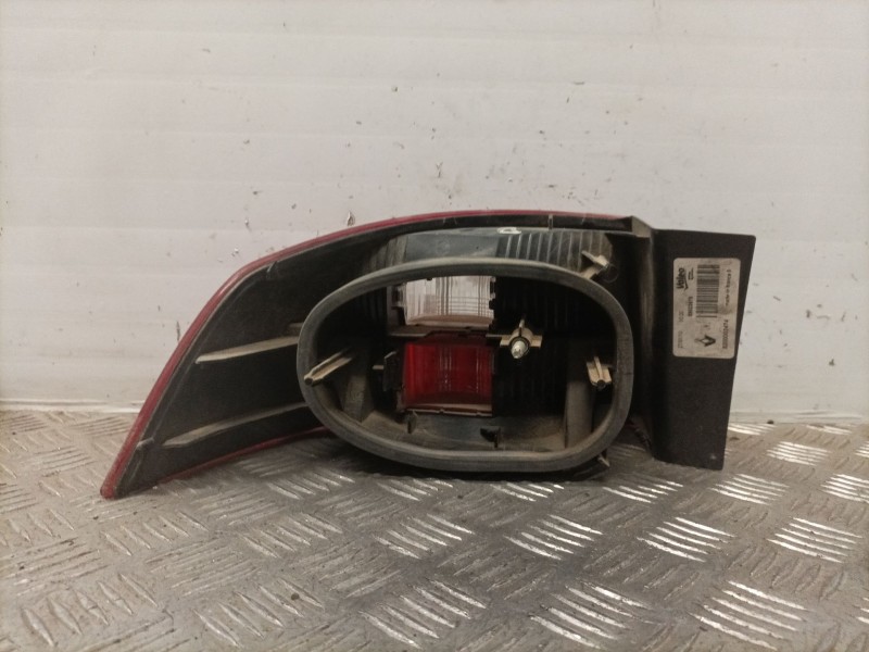 Recambio de piloto trasero derecho para renault laguna ii (bg0) referencia OEM IAM   