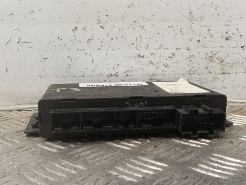 Recambio de caja reles / fusibles para audi a6 berlina (4b2) referencia OEM IAM 4B0962258A 410215006001 