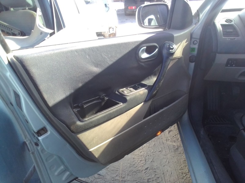 renault megane ii berlina 5p del año 2002