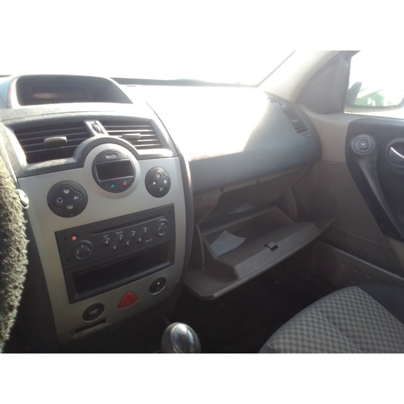 renault megane ii berlina 5p del año 2002