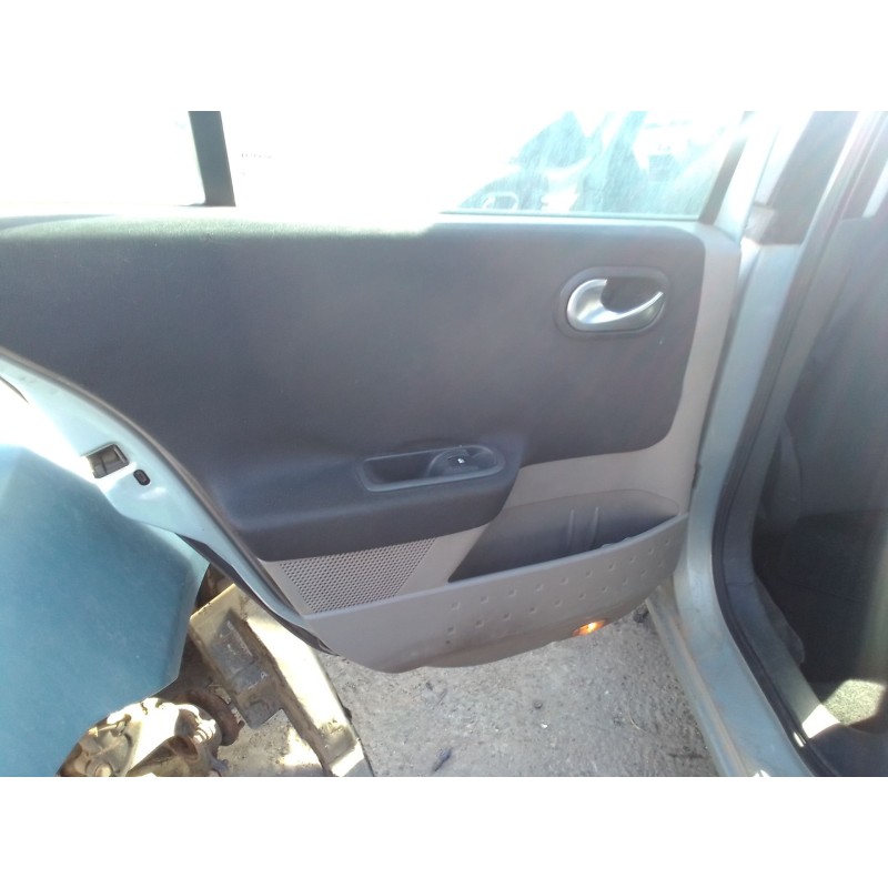 renault megane ii berlina 5p del año 2002