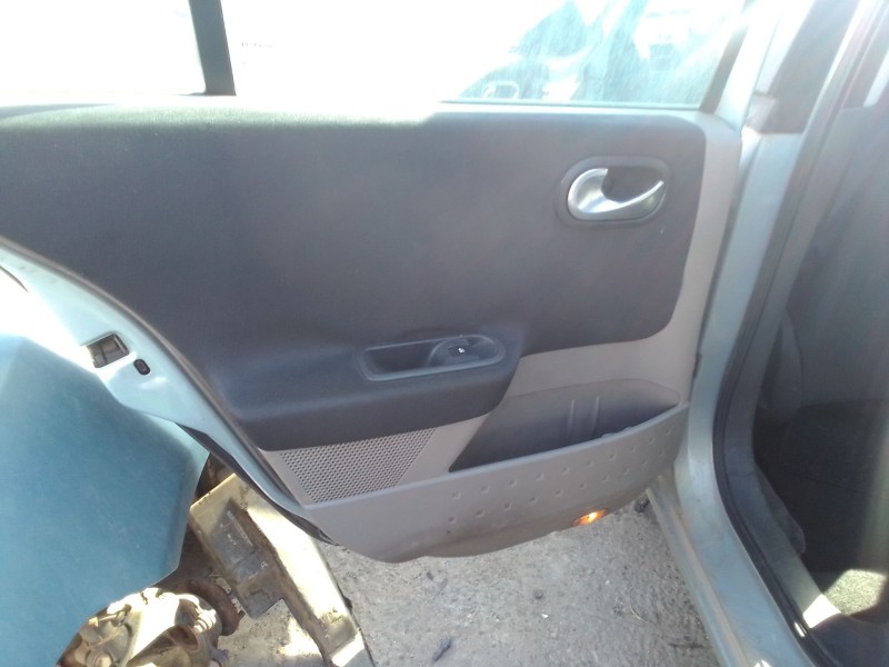 renault megane ii berlina 5p del año 2002