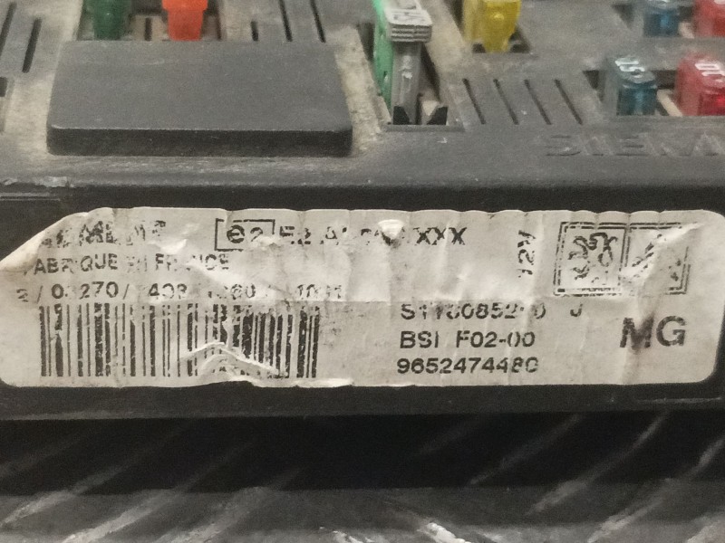 Recambio de caja reles / fusibles para citroen c3 referencia OEM IAM 9652474480 S118085200J 