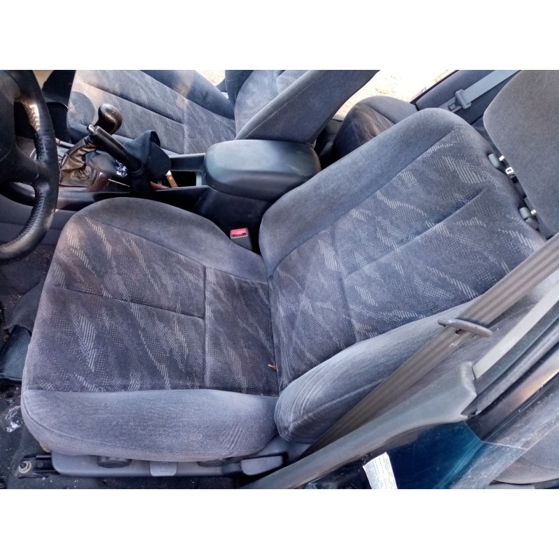 Recambio de asiento delantero izquierdo para mitsubishi galant familiar (ea0) referencia OEM IAM   