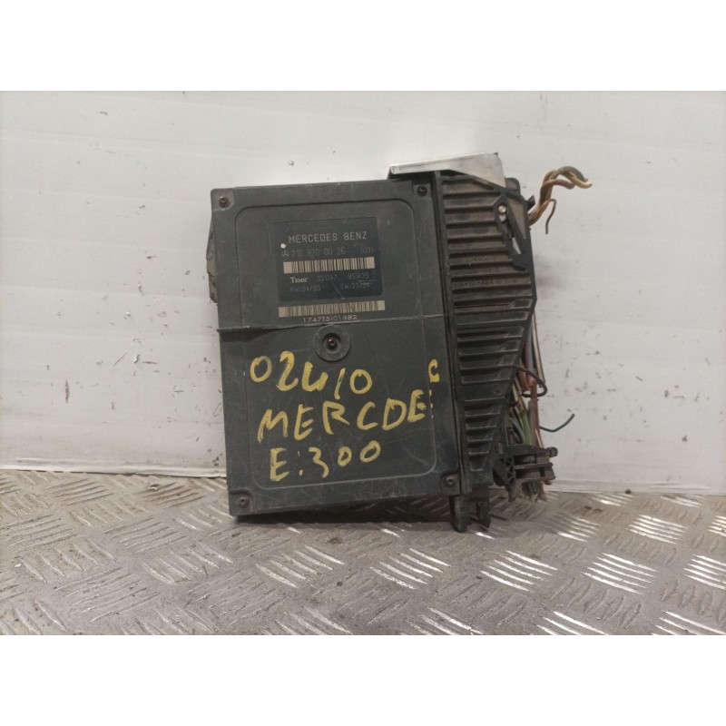 Recambio de caja reles / fusibles para mercedes clase e (w210) berlina diesel referencia OEM IAM 2108200026 331747 