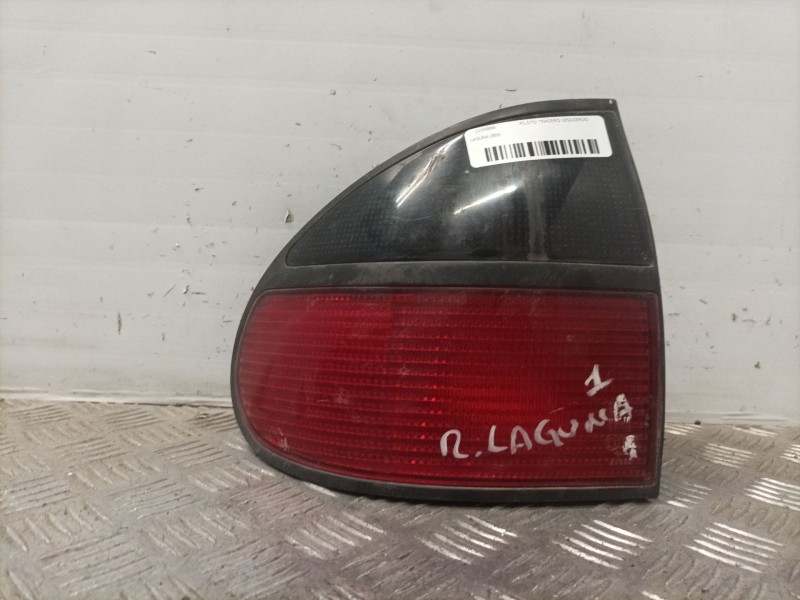 Recambio de piloto trasero izquierdo para renault laguna (b56) 2.2 diesel referencia OEM IAM   