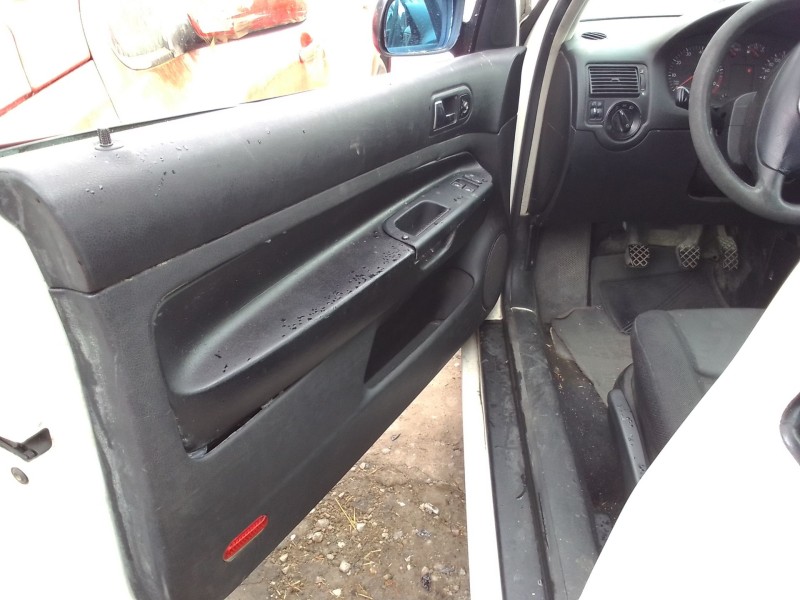 volkswagen golf iv berlina (1j1) del año 1997