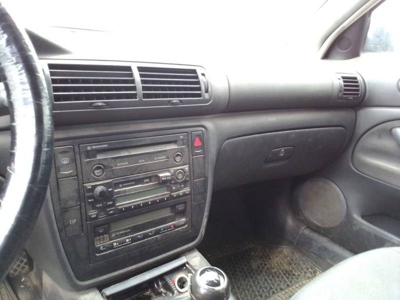 volkswagen passat berlina (3b3) del año 2000