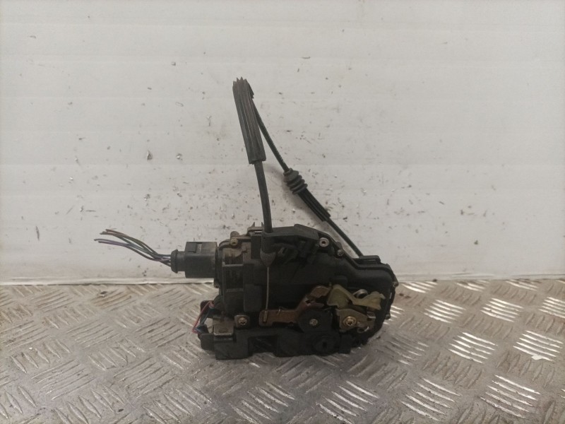 Recambio de cerradura puerta trasera derecha para volkswagen bora berlina (1j2) conceptline referencia OEM IAM 3B4839016AL  