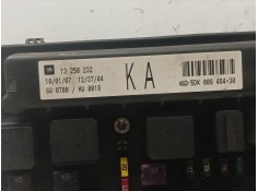 Recambio de caja reles / fusibles para opel astra h ber. 1.7 16v cdti referencia OEM IAM 13250232 5DK00946430  2