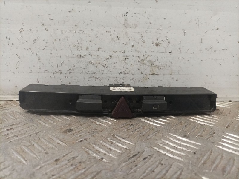 Recambio de warning para opel astra h berlina essentia referencia OEM IAM 13100105 03758075  Recambio de warning para opel astra h berlina essentia referencia OEM IAM 13100105 03758075