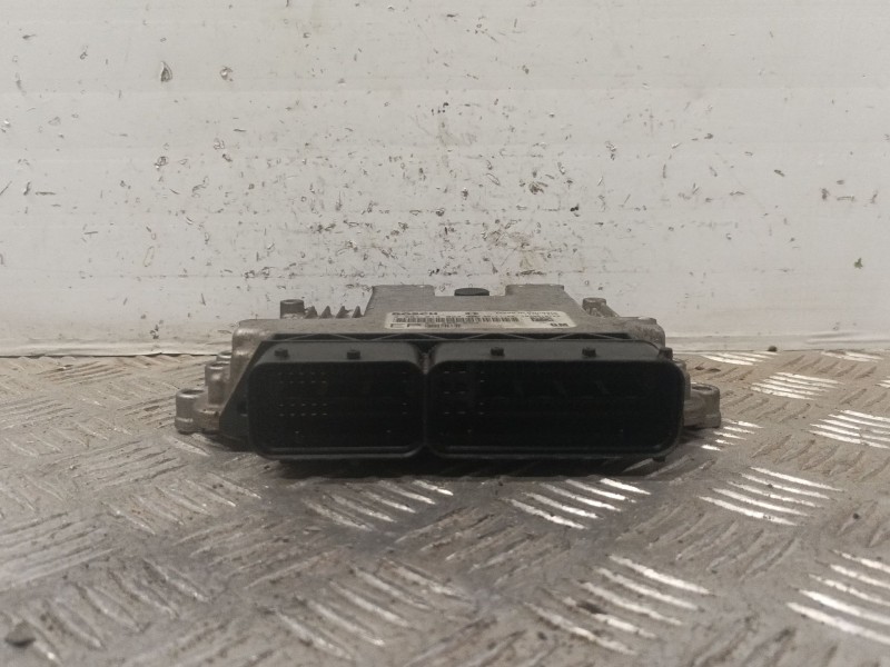 Recambio de centralita motor uce para opel astra h berlina essentia referencia OEM IAM 0281014024 55205622  Recambio de centralita motor uce para opel astra h berlina essentia referencia OEM IAM 0281014024 55205622