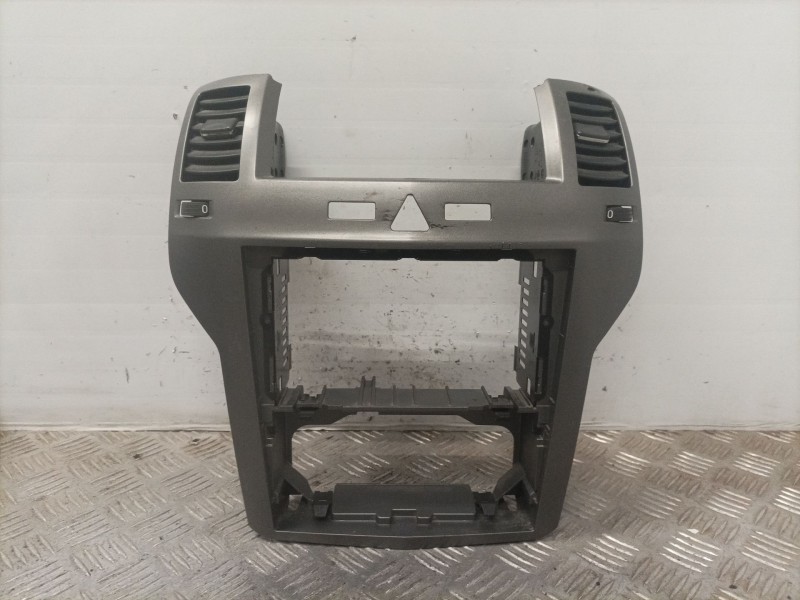 Recambio de consola central para opel astra h berlina essentia referencia OEM IAM 13162556   Recambio de consola central para opel astra h berlina essentia referencia OEM IAM 13162556