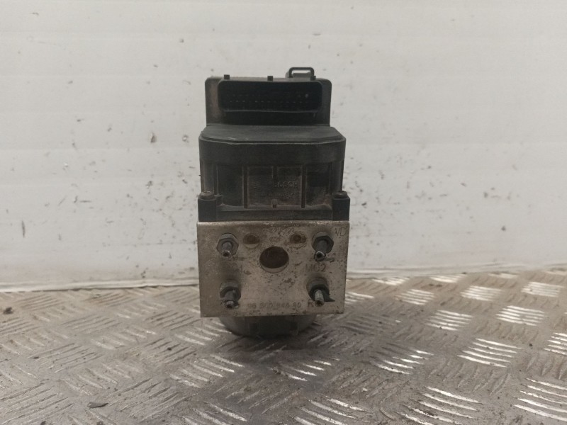 Recambio de abs para citroen xsara berlina 2.0 hdi 66kw premier referencia OEM IAM 273004440  