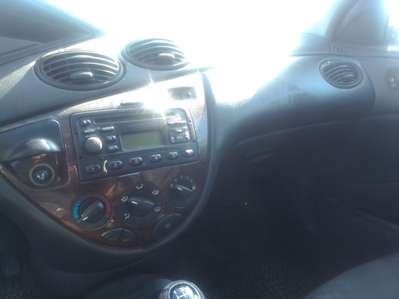 ford focus i del año 1999
