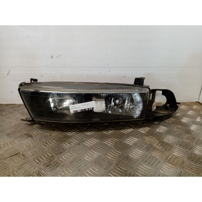 Recambio de faro izquierdo para mitsubishi galant familiar (ea0) referencia OEM IAM MR325943  