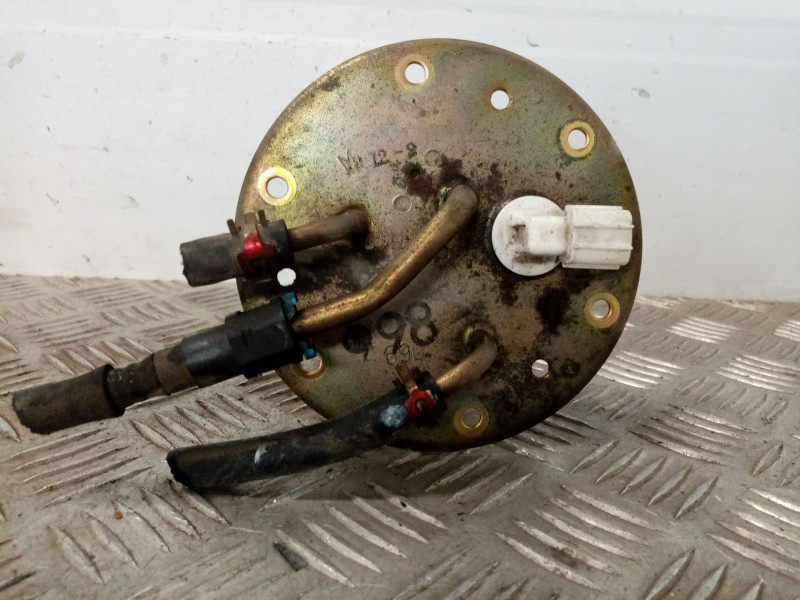 Recambio de bomba combustible para mitsubishi galant familiar (ea0) referencia OEM IAM 425390  