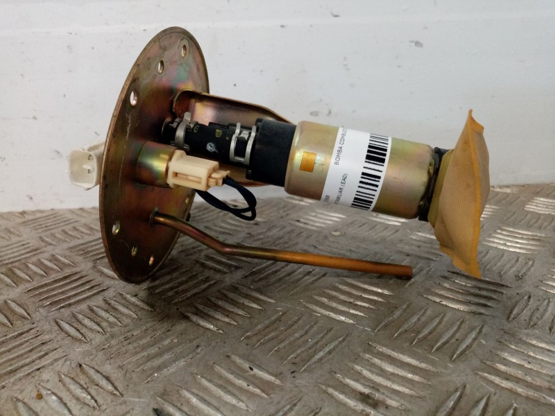 Recambio de bomba combustible para mitsubishi galant familiar (ea0) referencia OEM IAM 425390  