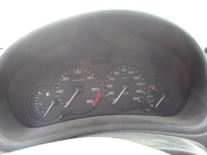 peugeot 206 berlina del año 1998