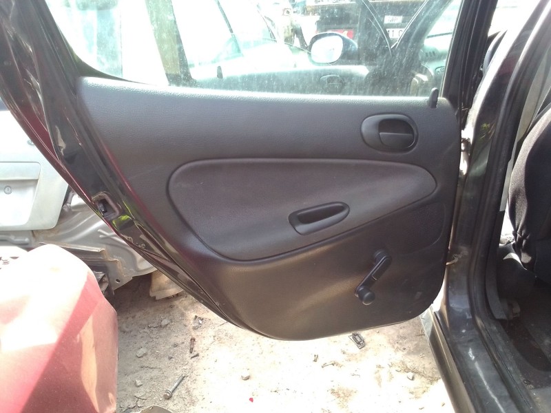 peugeot 206 berlina del año 1998