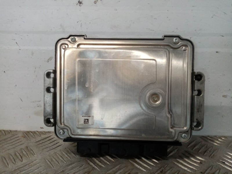 Recambio de centralita motor uce para ford focus ii referencia OEM IAM 8M5112A650XE  