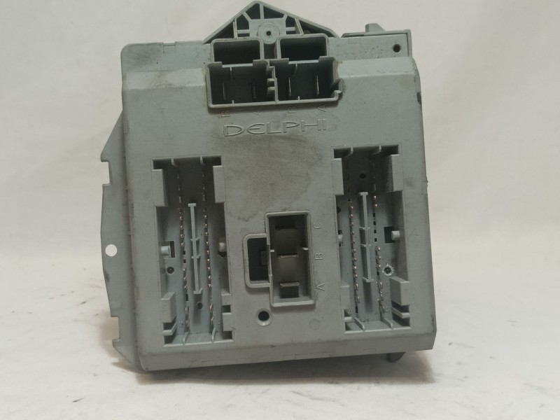 Recambio de caja reles / fusibles para fiat doblo (119) 1.9 diesel cat referencia OEM IAM 46760542  