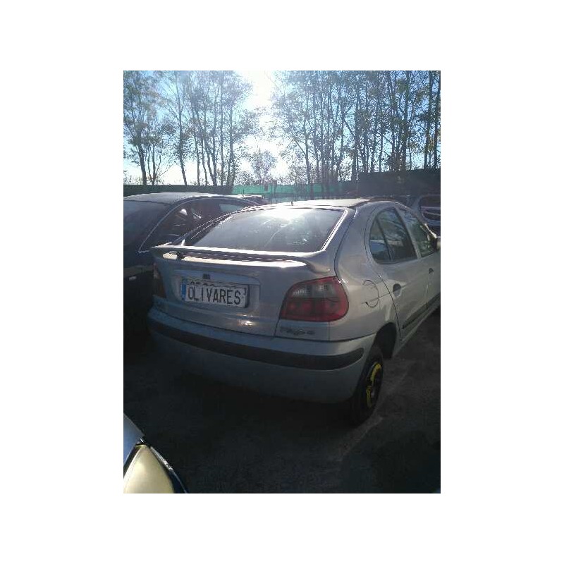 renault megane i fase 2 berlina (ba0) 1.9 dti century   |   10.00 - 12.02 | 2000 - 2002 | 80 cv / 59 kw del año 2000