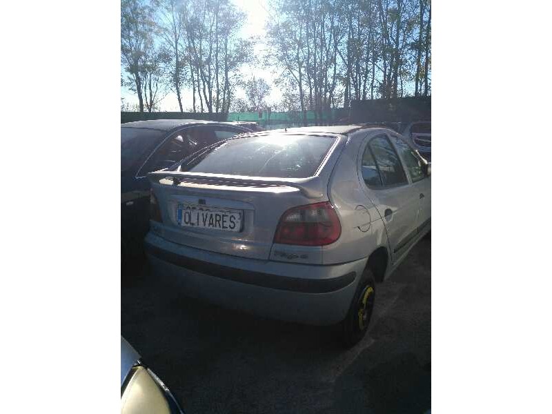 renault megane i fase 2 berlina (ba0) 1.9 dti century   |   10.00 - 12.02 | 2000 - 2002 | 80 cv / 59 kw del año 2000
