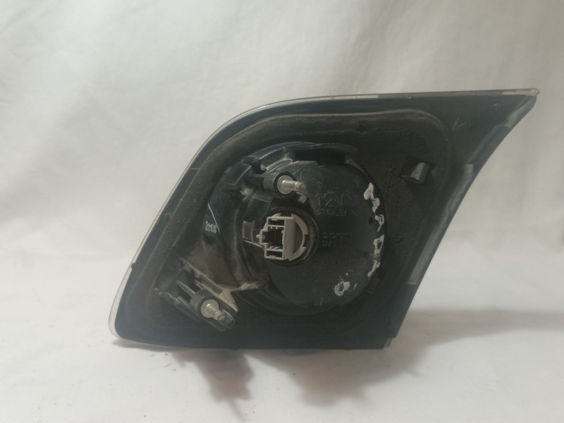 Recambio de piloto trasero izquierdo para mazda 3 berlina (bk) referencia OEM IAM    Recambio de piloto trasero izquierdo para mazda 3 berlina (bk) referencia OEM IAM