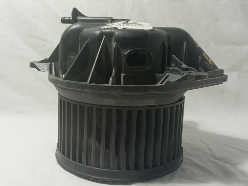 Recambio de ventilador calefaccion para citroen berlingo 1.9 diesel referencia OEM IAM 030840S  