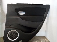 Recambio de guarnecido puerta trasera derecha para renault scenic iii referencia OEM IAM 156044491  
