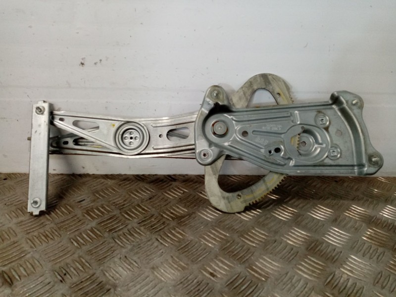 Recambio de elevalunas trasero derecho para renault scenic iii referencia OEM IAM 827200006R  