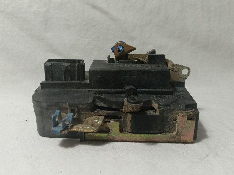 Recambio de cerradura puerta delantera derecha para peugeot partner (s1) 1.9 diesel referencia OEM IAM 1300  