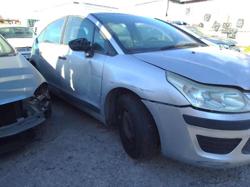 citroen c4 berlina del año 2004