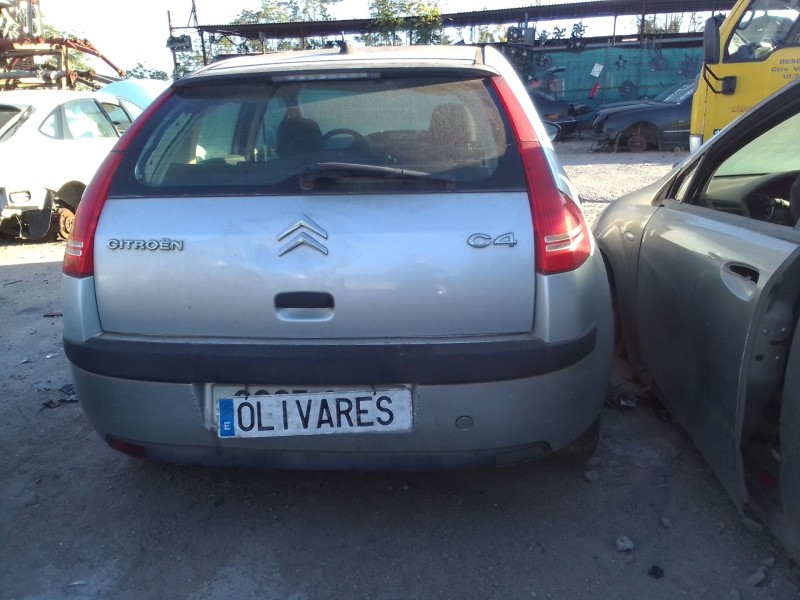 citroen c4 berlina del año 2004