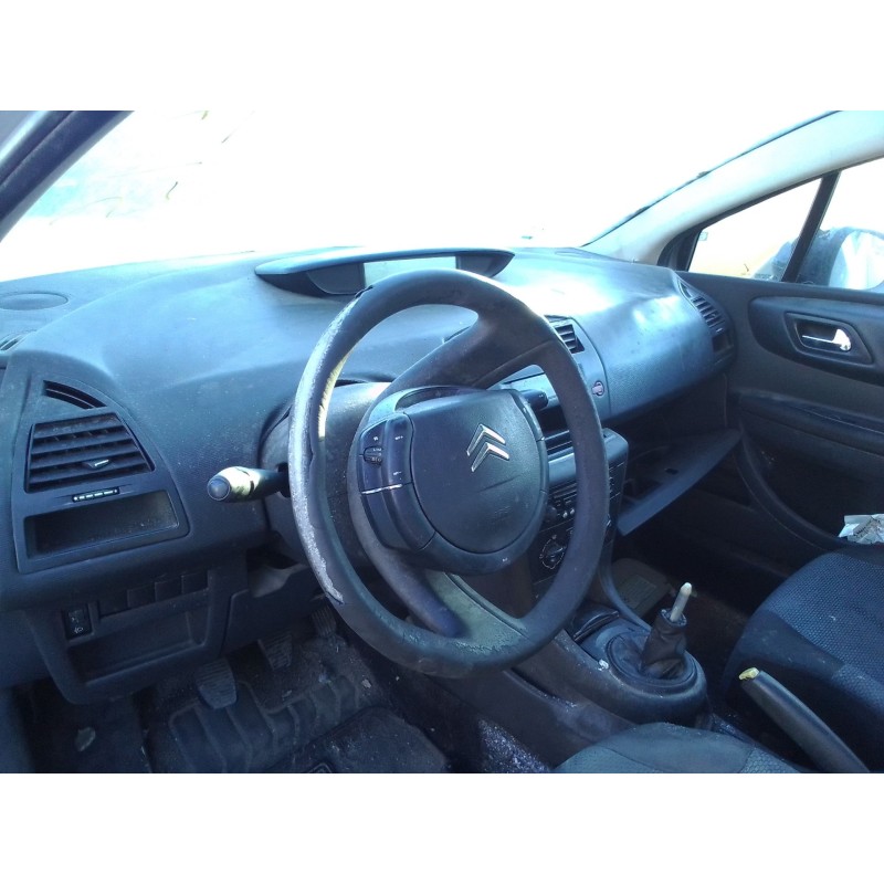 citroen c4 berlina del año 2004