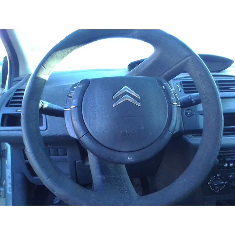 citroen c4 berlina del año 2004