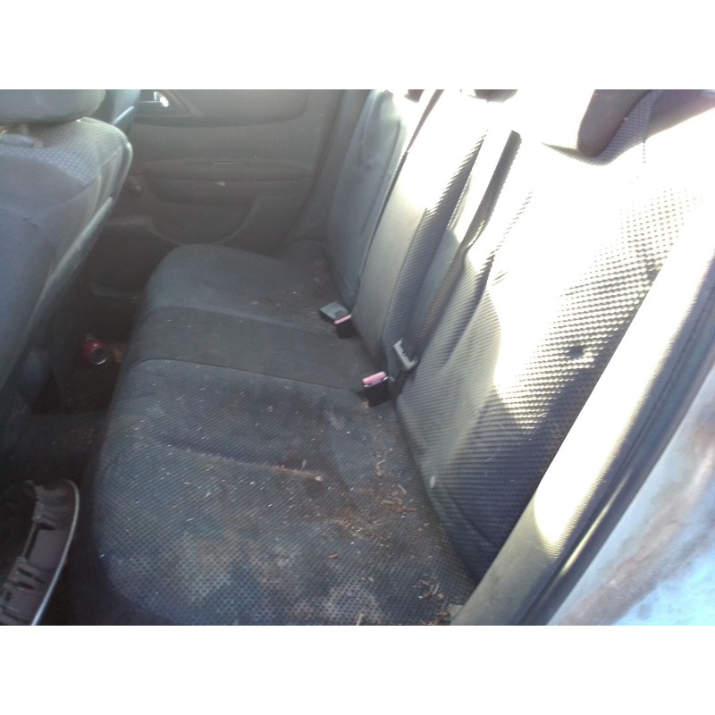 citroen c4 berlina del año 2004