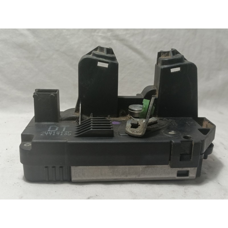 Recambio de cerradura puerta trasera derecha para opel zafira a elegance referencia OEM IAM 24414135  