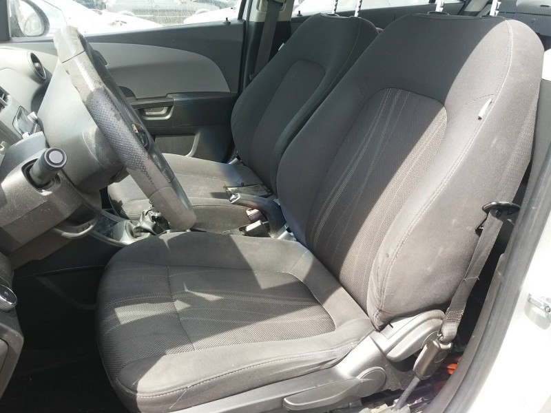 chevrolet aveo berlina hatchback 1.2 cat   |   0.11 - ... | 2011 | 86 cv / 63 kw del año 2011