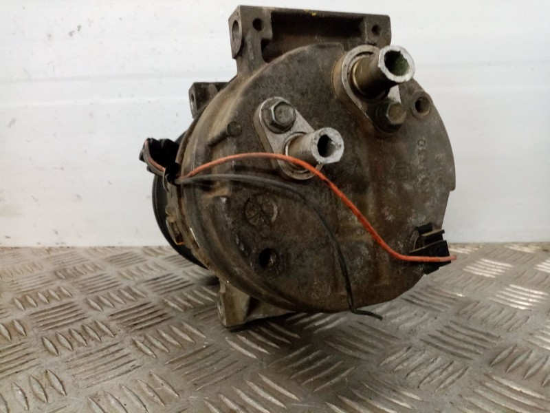 Recambio de compresor aire acondicionado para renault megane classic rn 1.4e referencia OEM IAM 7700103536  