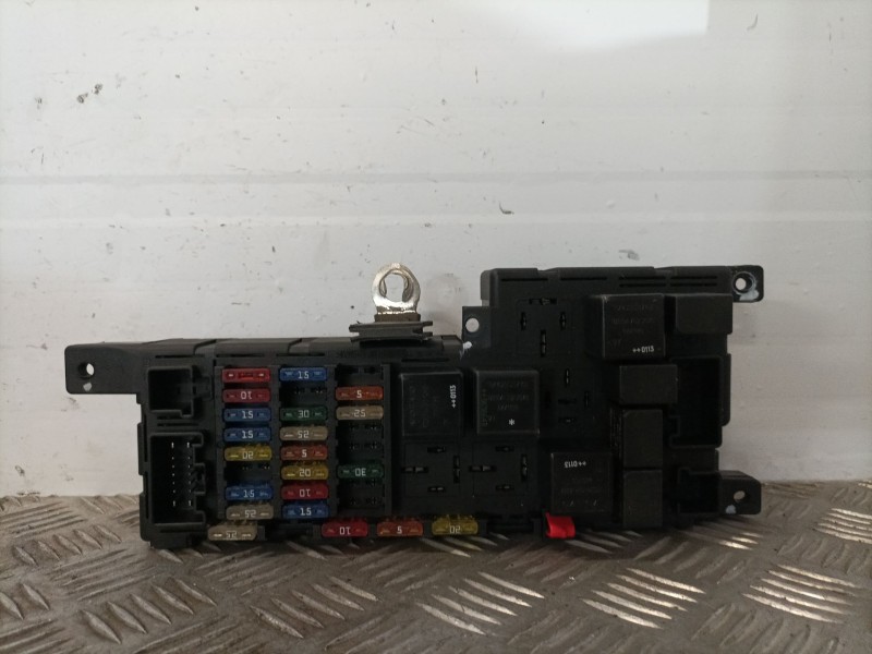 Recambio de caja reles / fusibles para volvo v70 familiar referencia OEM IAM 518322110 9452993 