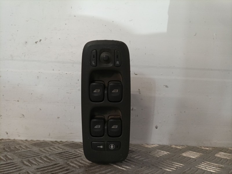 Recambio de mando elevalunas delantero izquierdo para volvo v70 familiar referencia OEM IAM 8673185  