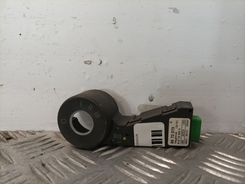 Recambio de centralita inmovilizador para volvo v70 familiar referencia OEM IAM 8673073  